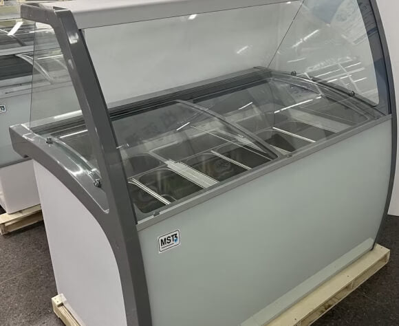 9 Scoop Static Display Freezer